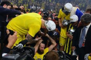 Fenerbah&ccedil;e Eurolig şampiyonluğu sonrası s&ouml;z&uuml;n&uuml; tuttu
