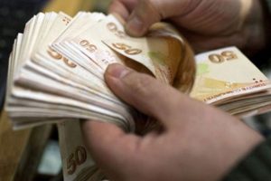 T&uuml;rkiye'de &ccedil;alışan bankaya &ouml;ğrenci devlete bor&ccedil;lu