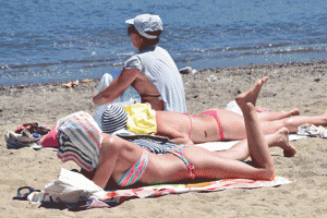 Marmaris'te sıcaklar arttı sahiller canlandı