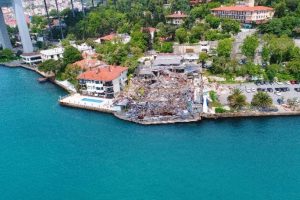 Yıkılan Reina havadan b&ouml;yle g&ouml;r&uuml;nt&uuml;lendi