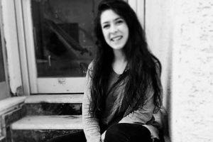 Vagonun &uuml;zerinde fotoğraf &ccedil;ektirirken akıma kapılan liseli Ebru kurtarılamadı