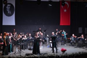 Bursa Nil&uuml;fer Kent Orkestrası'ndan "Merhaba"