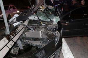 TEM'de kaza: 1'i ağır 3 yaralı