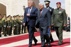 Donald Trump'tan tarihi ziyaret