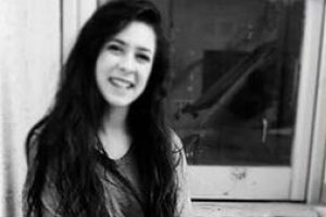 Fotoğraf &ccedil;ektirirken can vermişti! Son yolculuğuna uğurlandı
