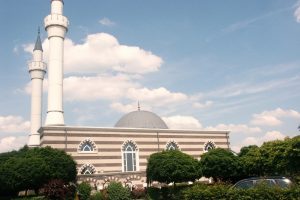 "Bel&ccedil;ika'da camiye gidenler fişleniyor"
