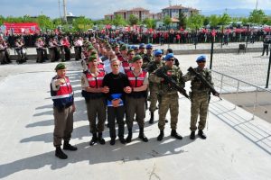 TSK'ya "&ouml;zel iletişim ağı kullananlar" adında liste gelmiş!