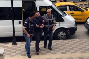 2 akademisyen Yunanistan'a ka&ccedil;arken yakalandı