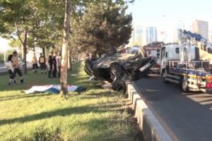 Hurdaya d&ouml;nen otomobilde sıkışan s&uuml;r&uuml;c&uuml; hayatını kaybetti