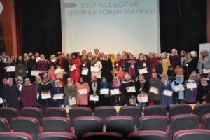 Aile eğitimi sertifika t&ouml;reni yapıldı