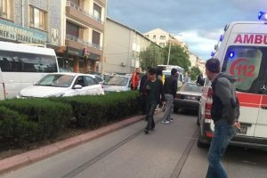 Otomobilin &ccedil;arptığı yaşlı kadın hayatını kaybetti