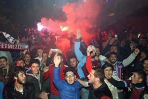 Trabzonspor taraftarı Fenerbah&ccedil;e ma&ccedil;ına alınmayacak