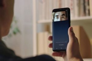 Galaxy S8'in Iris tarayıcısı hacklendi!