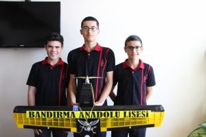 Bandırma Anadolu Lisesi Bursa'dan başarıyla d&ouml;nd&uuml;