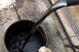 Petrol fiyatları y&uuml;kselişe ge&ccedil;ti