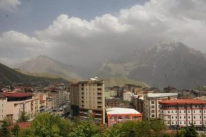 Y&uuml;ksekovalılar sevindi, Hakkarililer &uuml;z&uuml;ld&uuml;