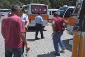 Zabıtaya ilgin&ccedil; tepki: "Onu &ccedil;ekme bunu &ccedil;ek"