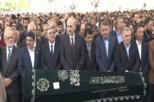 Gazeteci Akif Emre son yolculuğuna uğurlandı