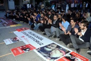 CHP'li gen&ccedil;lerden G&uuml;lmen ve &Ouml;zak&ccedil;a'ya destek