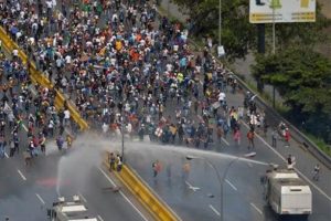Venezuela'da savcı bilan&ccedil;oyu a&ccedil;ıkladı