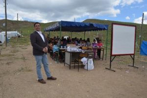 Mevsimlik işçilerin çocukları için Çadır Kent Okulu