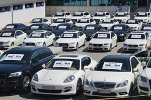 Ka&ccedil;ak l&uuml;ks otomobillere el konuldu