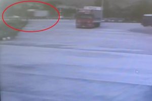 3 kişinin &ouml;ld&uuml;ğ&uuml; kaza g&uuml;venlik kamerasında