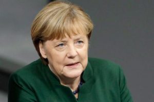 Merkel, İncirlik i&ccedil;in cevap bekliyor