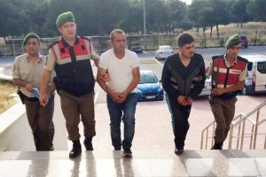 İnsan ka&ccedil;ak&ccedil;ıları su&ccedil;&uuml;st&uuml; yakalandı