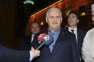 Yıldırım, ilk teravih namazını Hacı Bayram-ı Veli Camii'nde kıldı