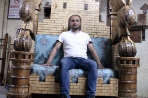 İstanbul'un fethi temalı koltuk tasarladı