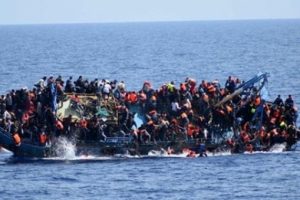 Akdeniz a&ccedil;ıklarında 10 m&uuml;lteci hayatını kaybetti