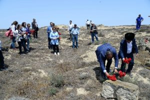 Nargin Adası'ndaki şehitler unutulmadı