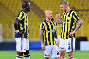 Fenerbah&ccedil;e son 6 sıradaki takımlara 16 puan kaptırdı
