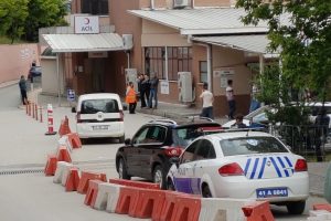 Hırsızlık zanlısı market sahibini &ouml;ld&uuml;rd&uuml;