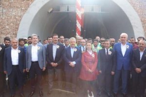 Doğu Anadolu'yu Akdeniz'e bağlayan Erkenek T&uuml;neli a&ccedil;ıldı