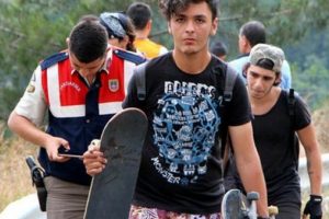 Otostopla yolculuk korkun&ccedil; bitti!