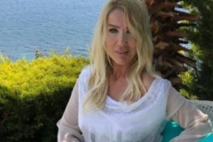 Seda Sayan'ın 100 bin TL'lik moral saati!