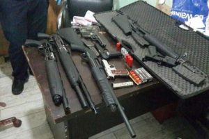 Sanayide iki iş yerinden cephanelik &ccedil;ıktı