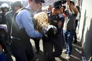 Honduras'ta stadyumda izdiham: 4 &ouml;l&uuml;