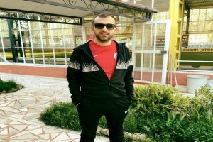 &Ouml;ğrencisini projeksiyon cihazıyla d&ouml;vd&uuml;!