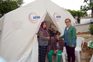 Depremzedeler i&ccedil;in 180 &ccedil;adır kuruldu
