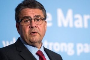 Gabriel: "Avrupa daha k&uuml;&ccedil;&uuml;k ve zayıf..."