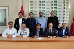 İneg&ouml;lspor'da hocanın g&ouml;revi bir g&uuml;n bile s&uuml;rmedi