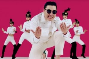 'Gangnam Style' ile &uuml;nlenen Psy'ya 'Elmas tuş'