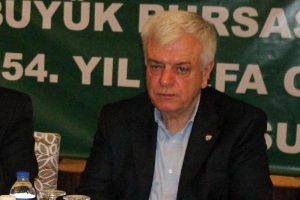 Bursaspor Başkanı Ay: "Bizi ancak birlik ve beraberlik kurtarır"
