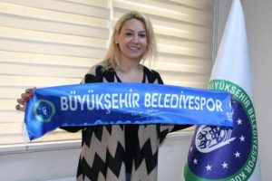 Bursa B&uuml;y&uuml;kşehir Belediyespor'a Gizem'den 1 yıllık imza