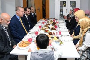 Cumhurbaşkanı Erdoğan'dan şehit ailelerine ziyaret