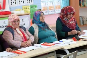 Okuma yazma bilmeyen yetişkinlere y&ouml;nelik eğitim seferberliği
