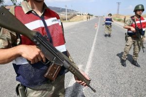 Suriye sınırında bir ter&ouml;rist yakalandı